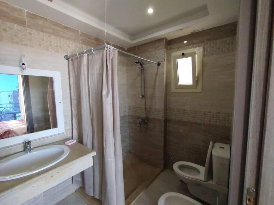 3-Bedroom Apartment On The Third Floor With 3 Balconies And Lovely Pool View, Street View And Free Beach Access In Sharm Hills Resort Exterior photo